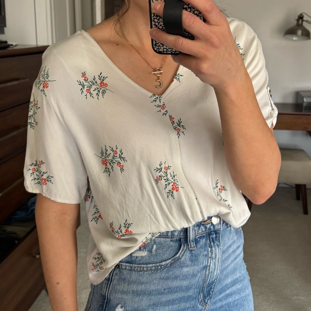 All in Favor White V-Neck Floral Blouse